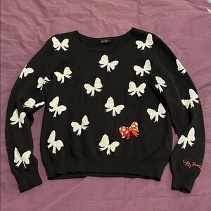 Disney Boutique Hong Kong Disneyland Minnie Mouse Sweater sz S